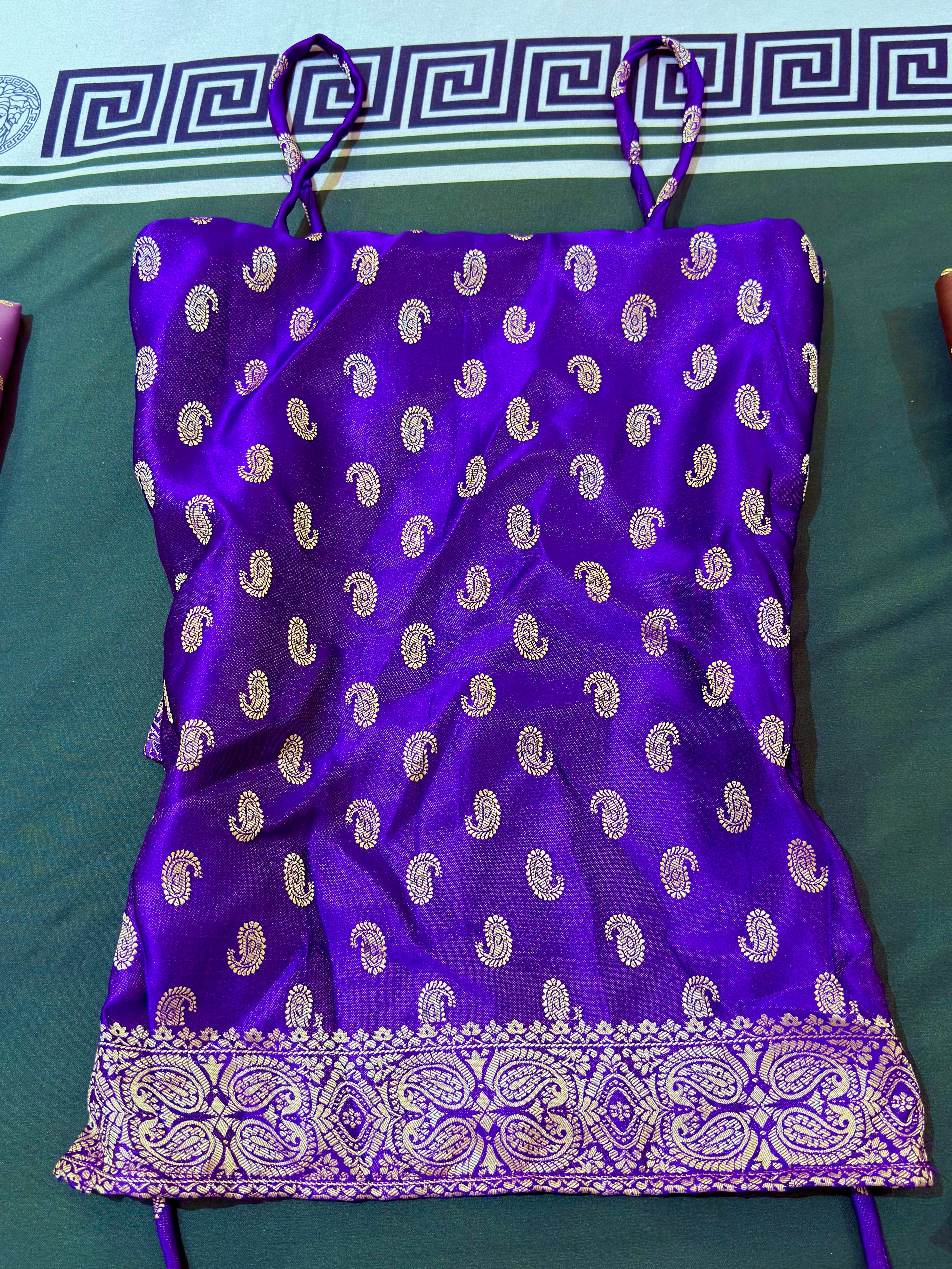 Dilruba Backless Banarasi Top💜