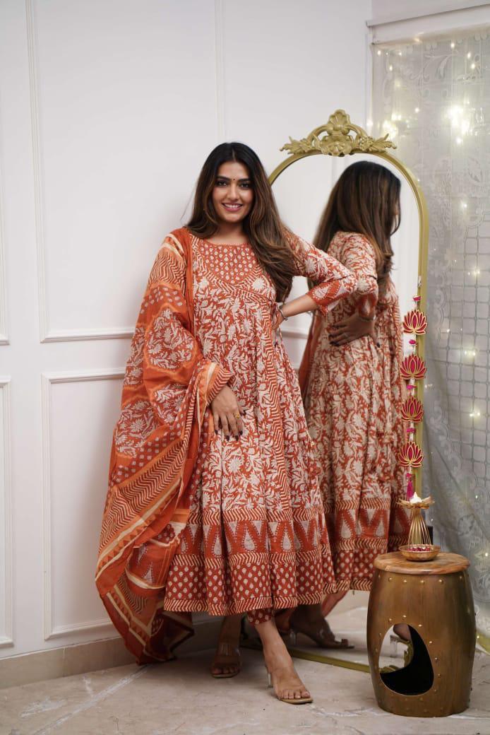Women Floral Printed Cotton Kurta with pant and mulmul Dupatta set