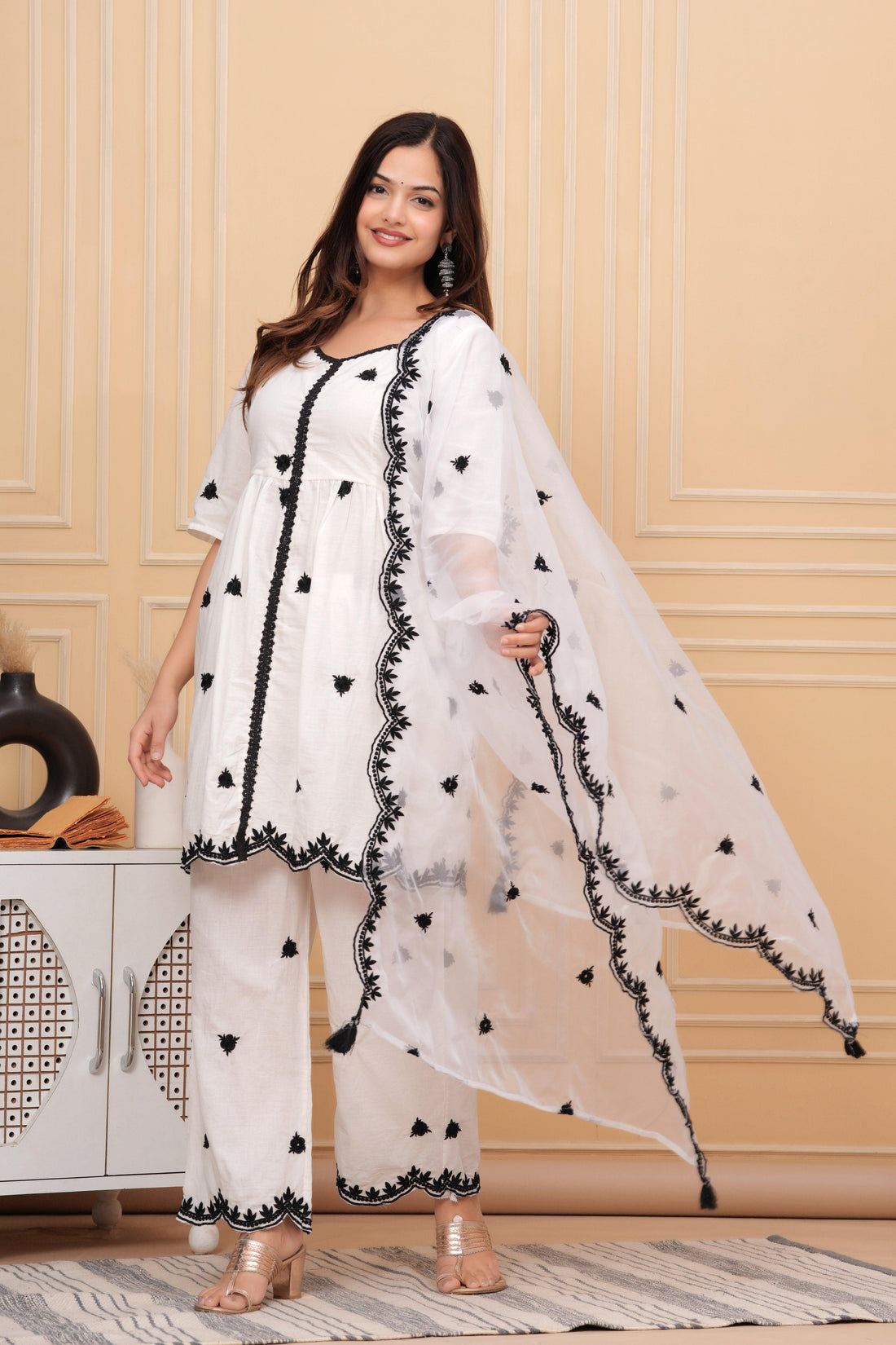 White Embroidered Cotton Suit Set With Embroidered and Dupatta