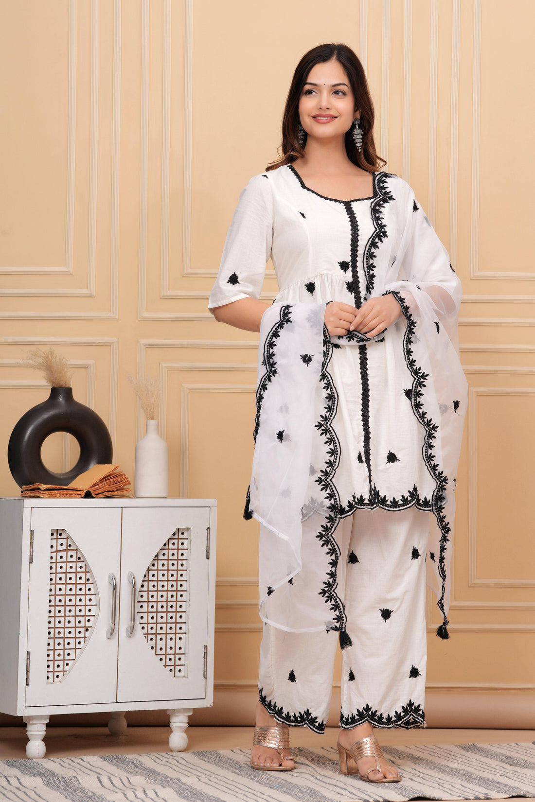 White Embroidered Cotton Suit Set With Embroidered and Dupatta