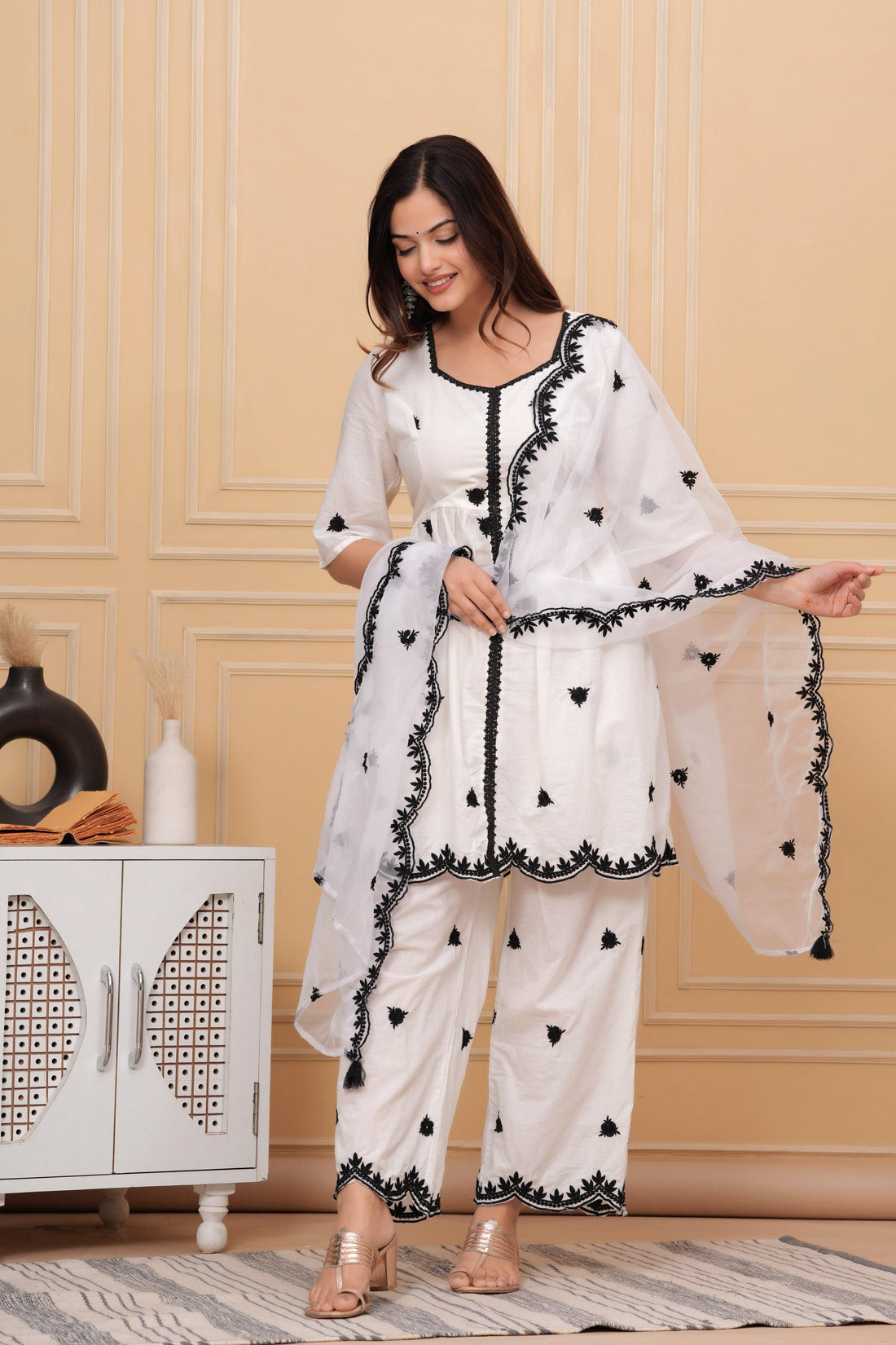White Embroidered Cotton Suit Set With Embroidered and Dupatta