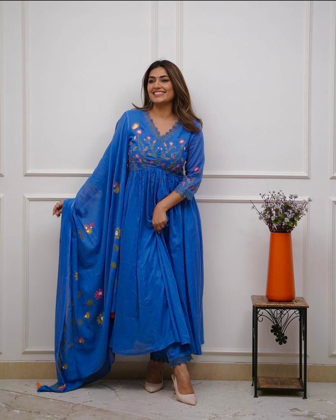 Cotton embroidered kurta pant with dupatta sets