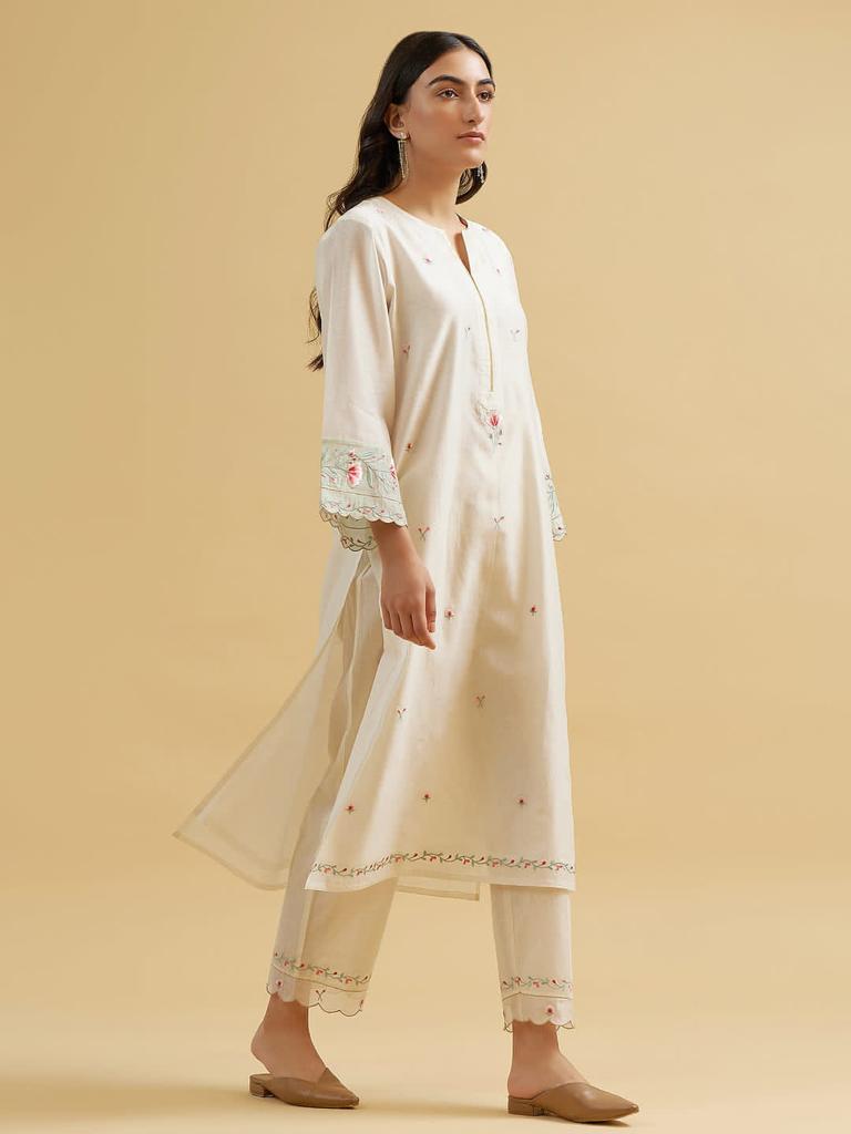 Women Floral Embroidered Regular Pure Cotton Kurta with Trousers
