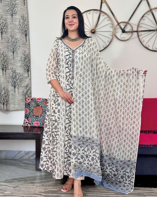 Printed Anarkali Kurti With Mulmul Dupatta Set