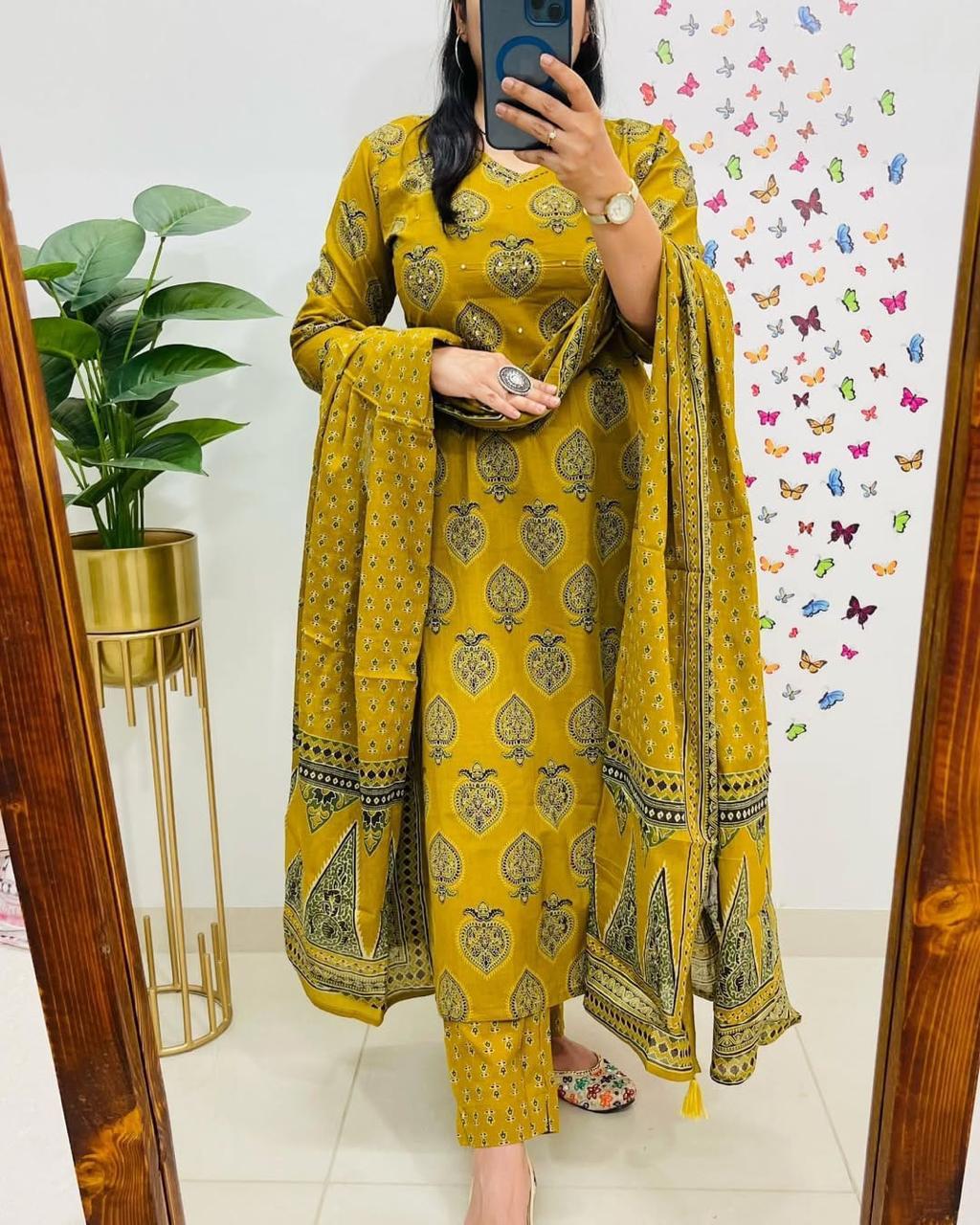 Muktanshh , Kurta Set