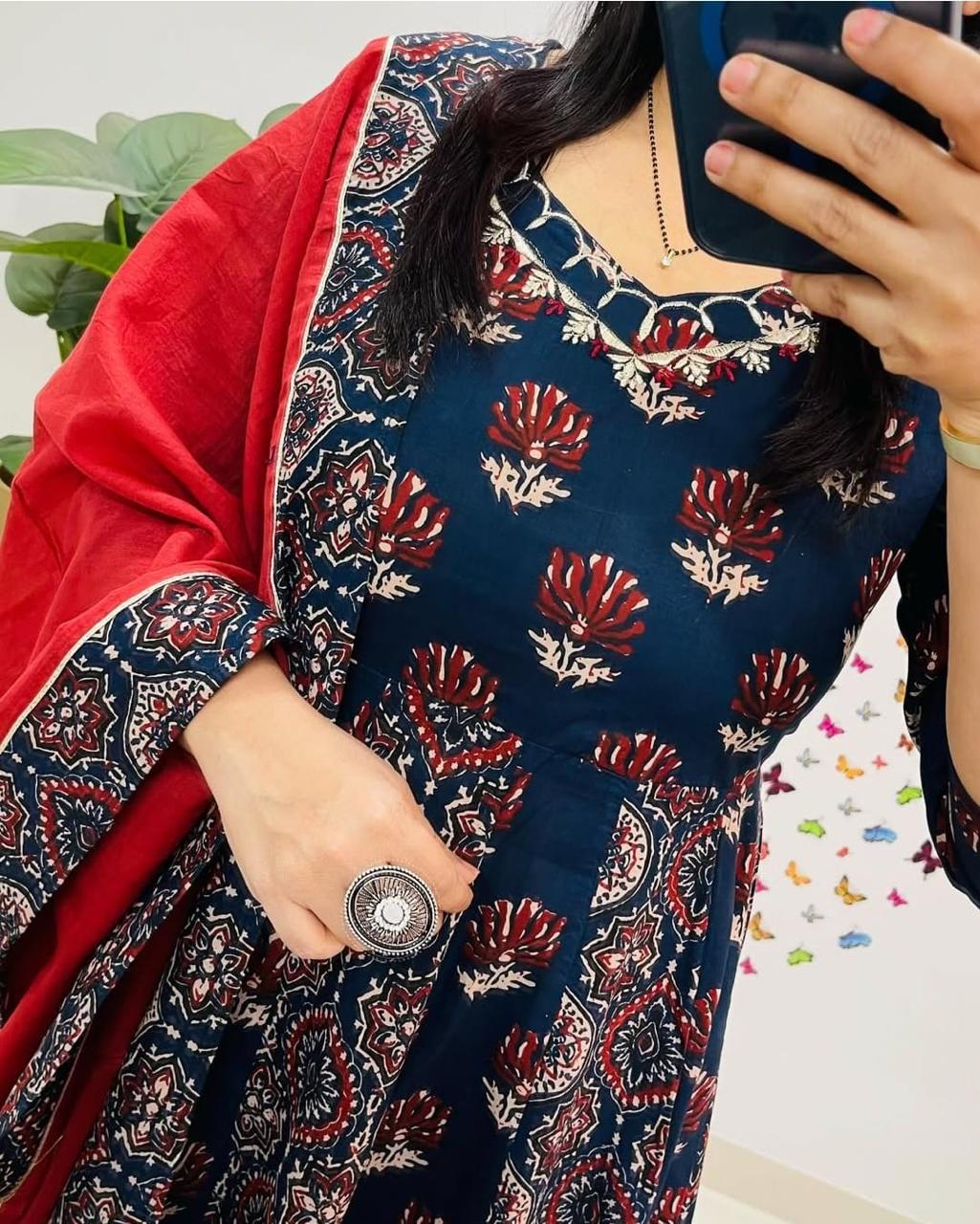 Muktanshh , Anarkali Set