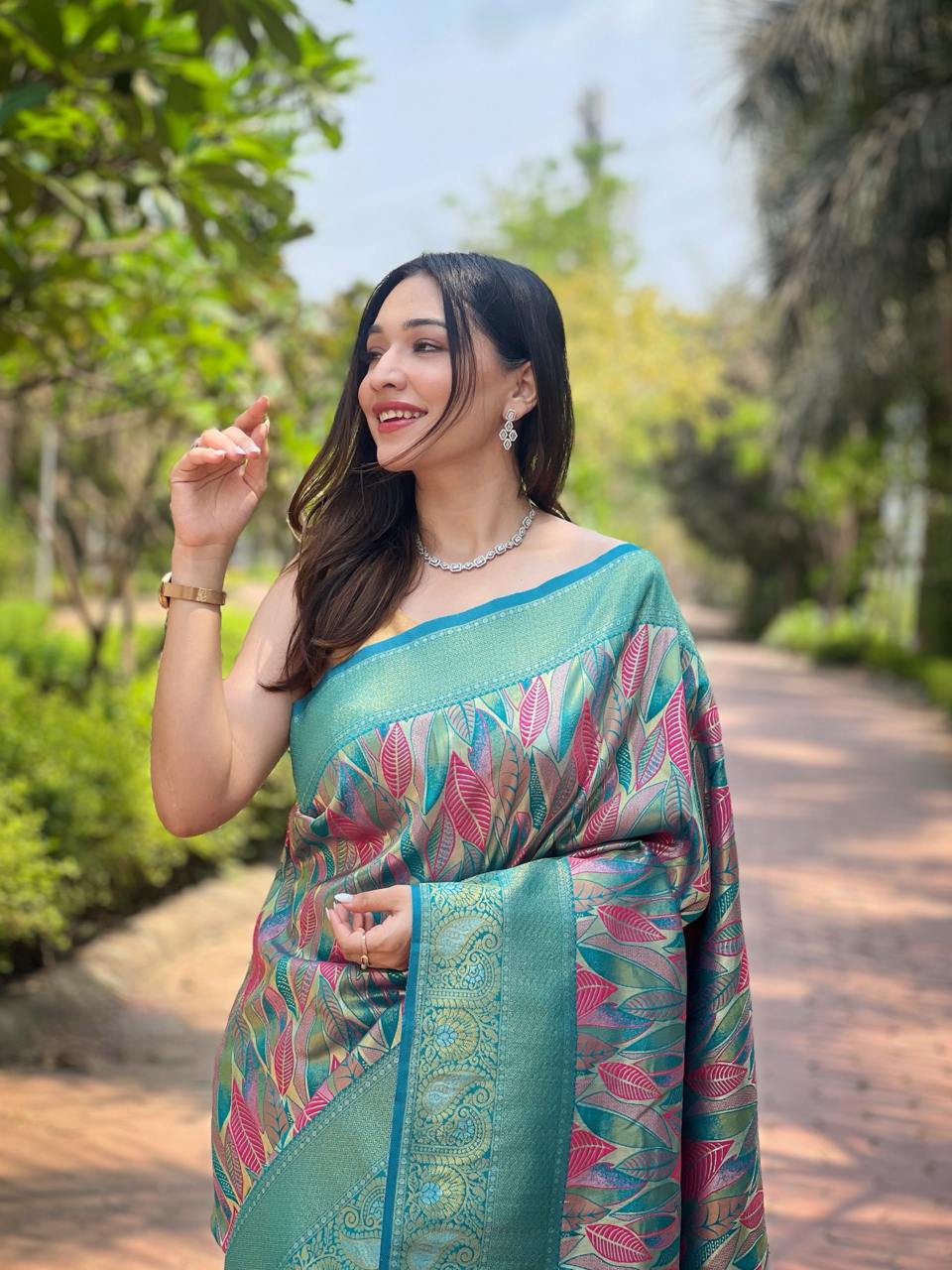 Traditional Kanchipattu Silk Saree with Zari