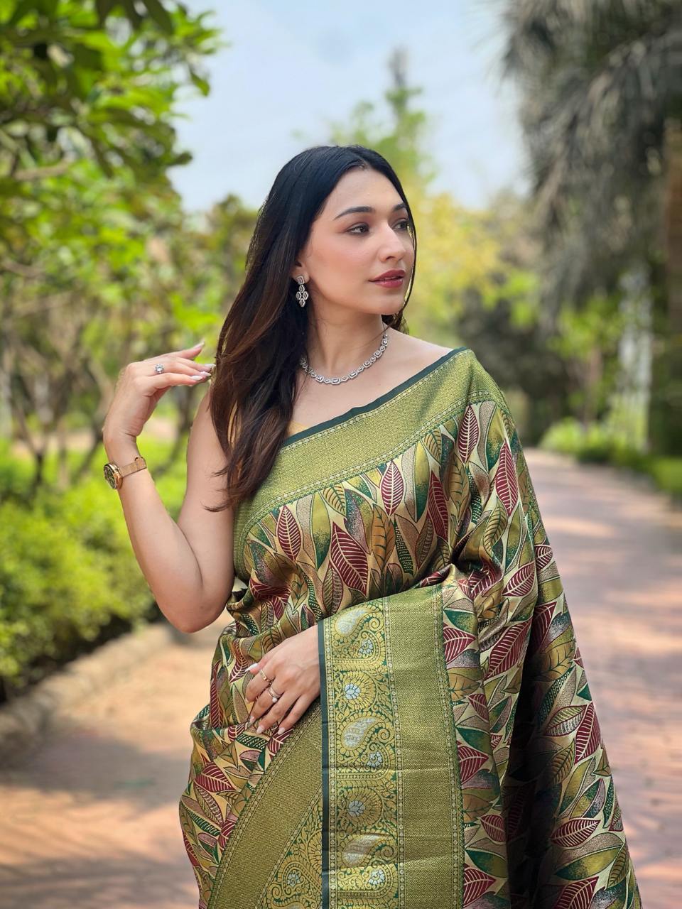 Traditional Kanchipattu Silk Saree with Zari
