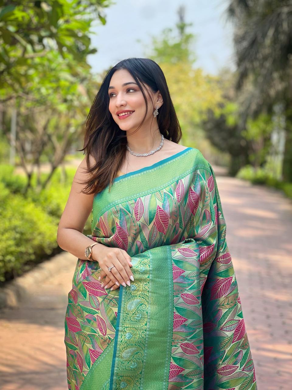 Traditional Kanchipattu Silk Saree with Zari