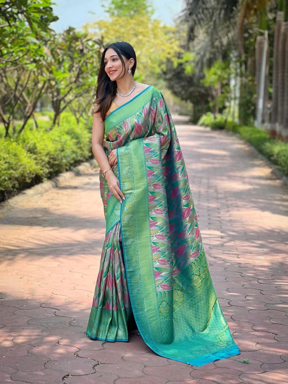 Traditional Kanchipattu Silk Saree with Zari