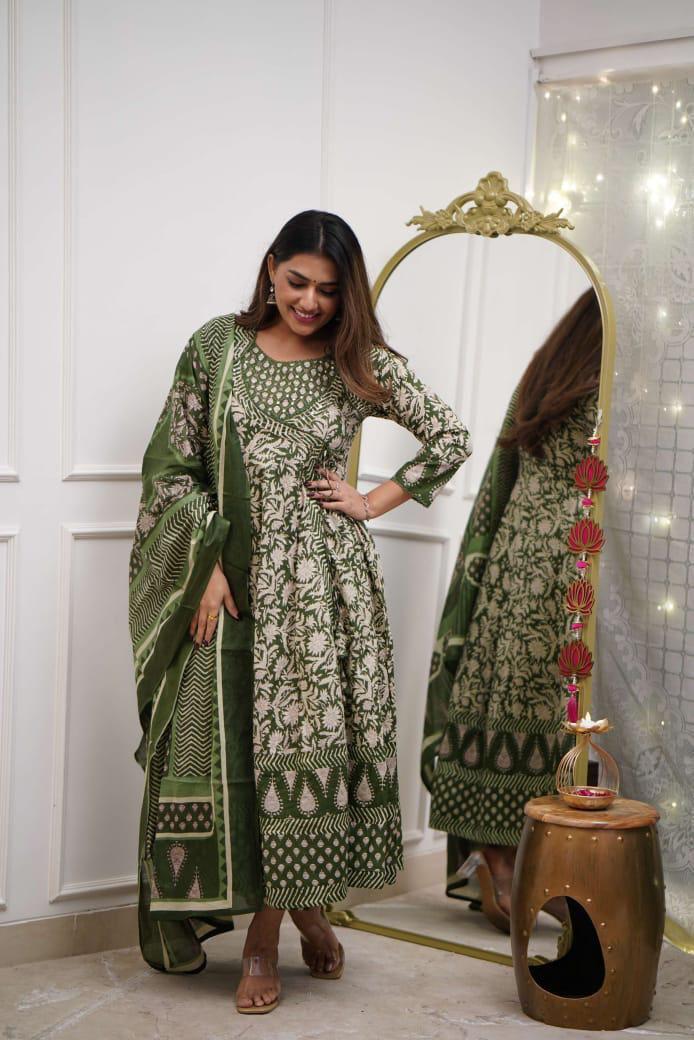 Women Floral Printed Cotton Kurta with pant and mulmul Dupatta set