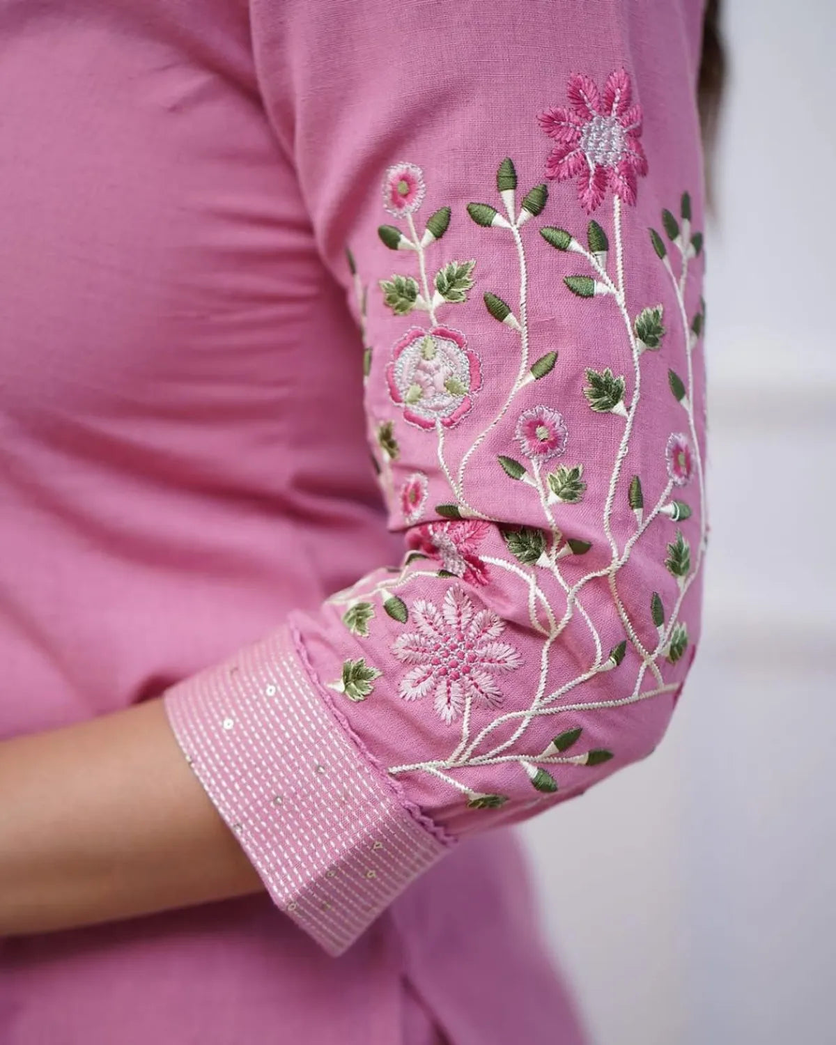 rendy Graceful women kurta with pant