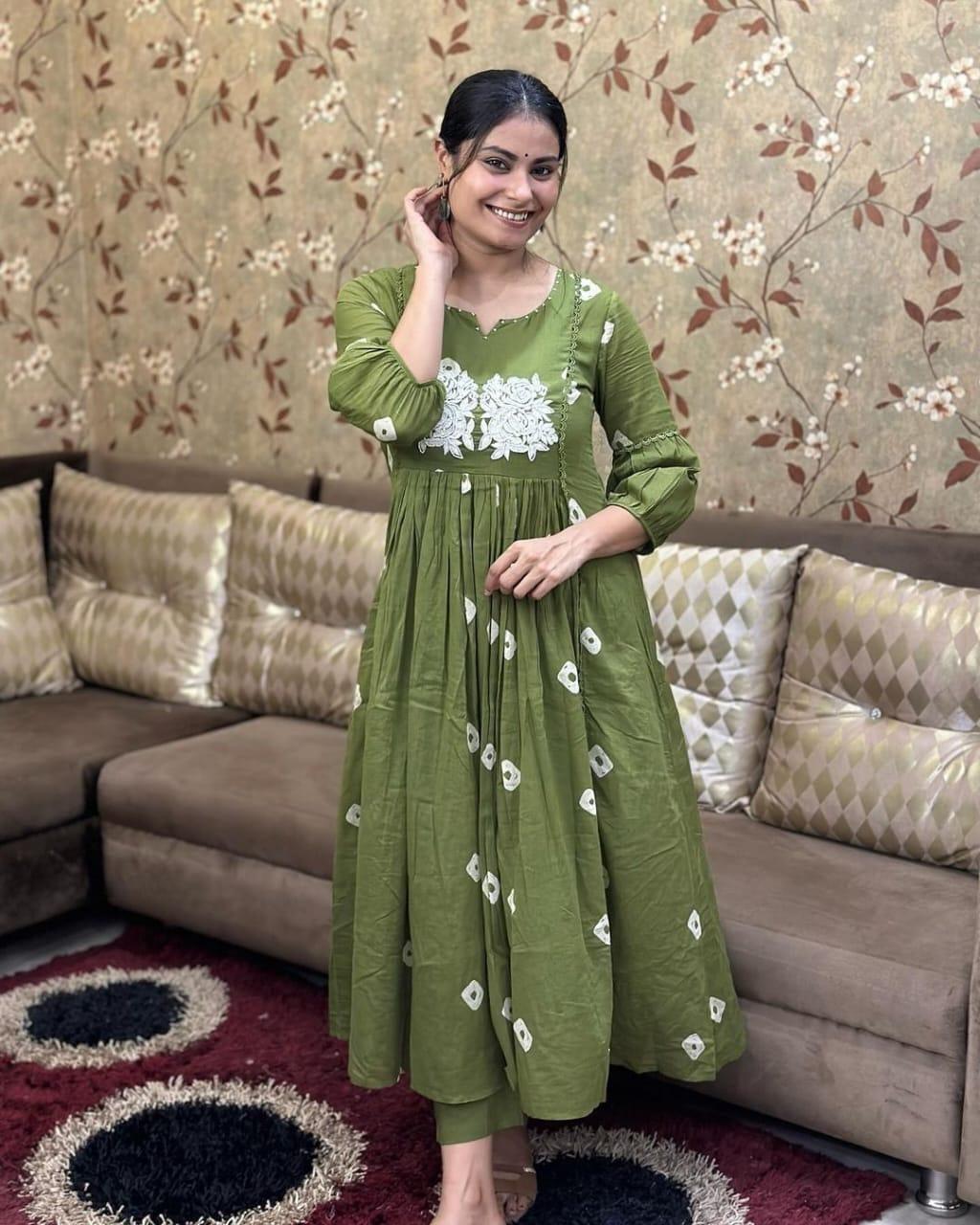 Bandhani Printed Thread Work Puffed Sleeves A-Line Kurta With Trousers