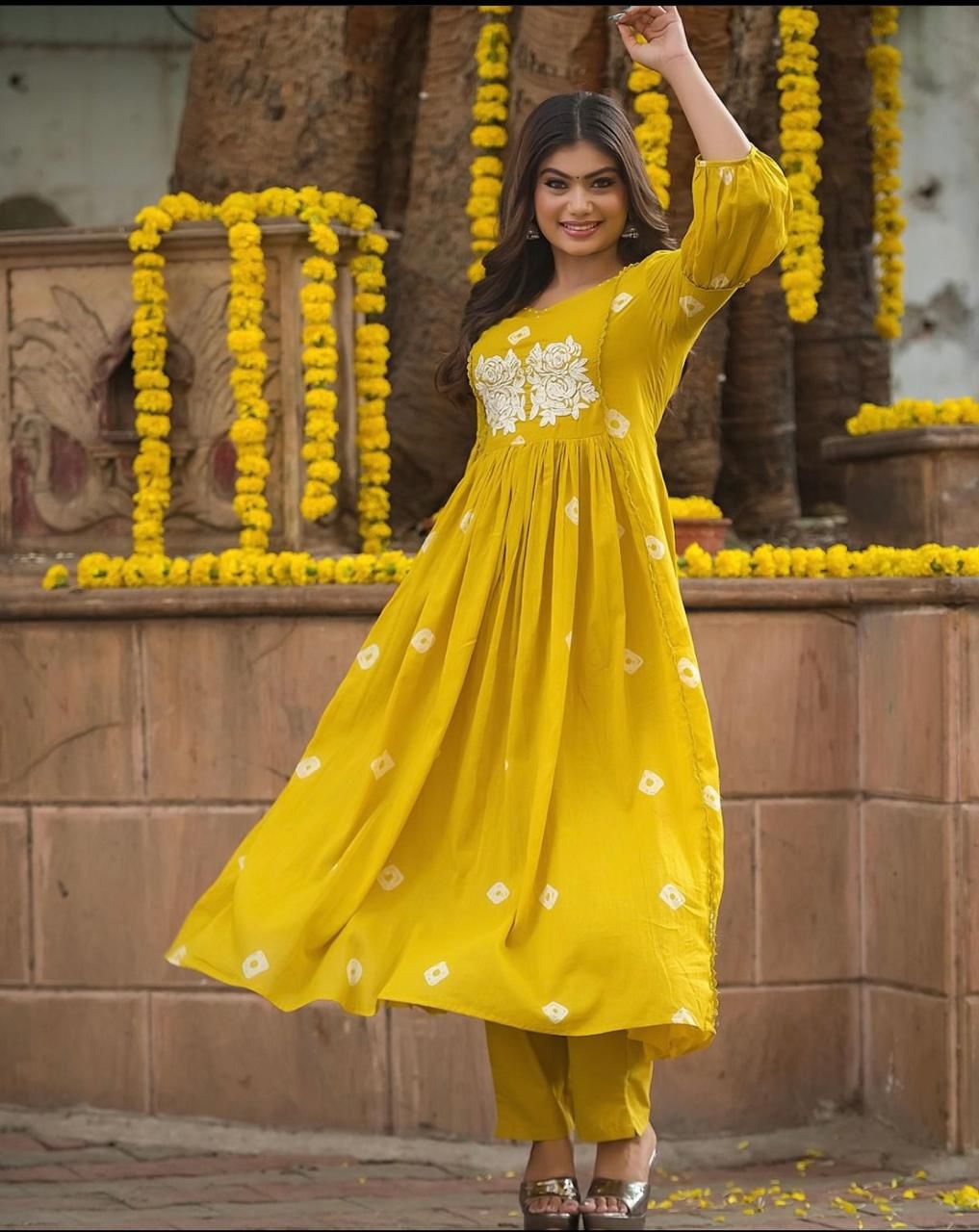 Bandhani Printed Thread Work Puffed Sleeves A-Line Kurta With Trousers