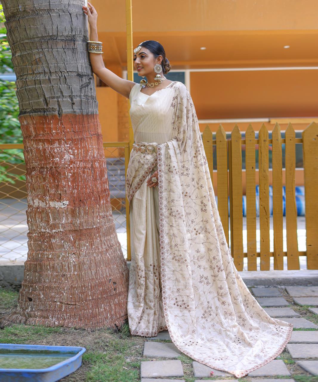 Pure Soft Silk Saree With Beautiful Thread Handwork