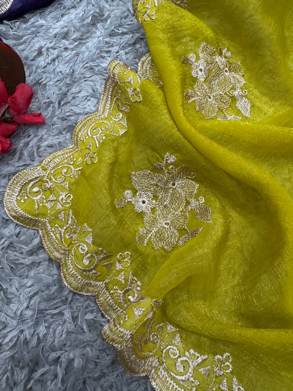 Stunning Designer Zari Saree